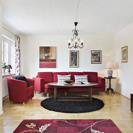 Villa Charming Townhouse Ystad Esterno foto